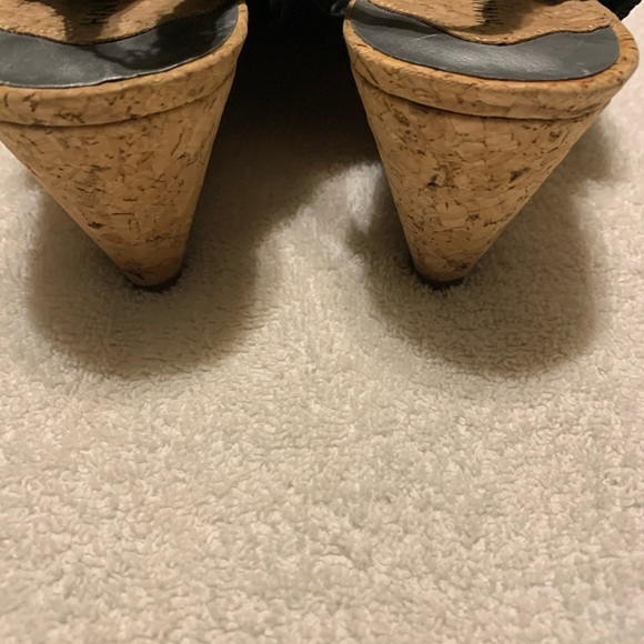 Hannah Sandals - Picture 8 of 8